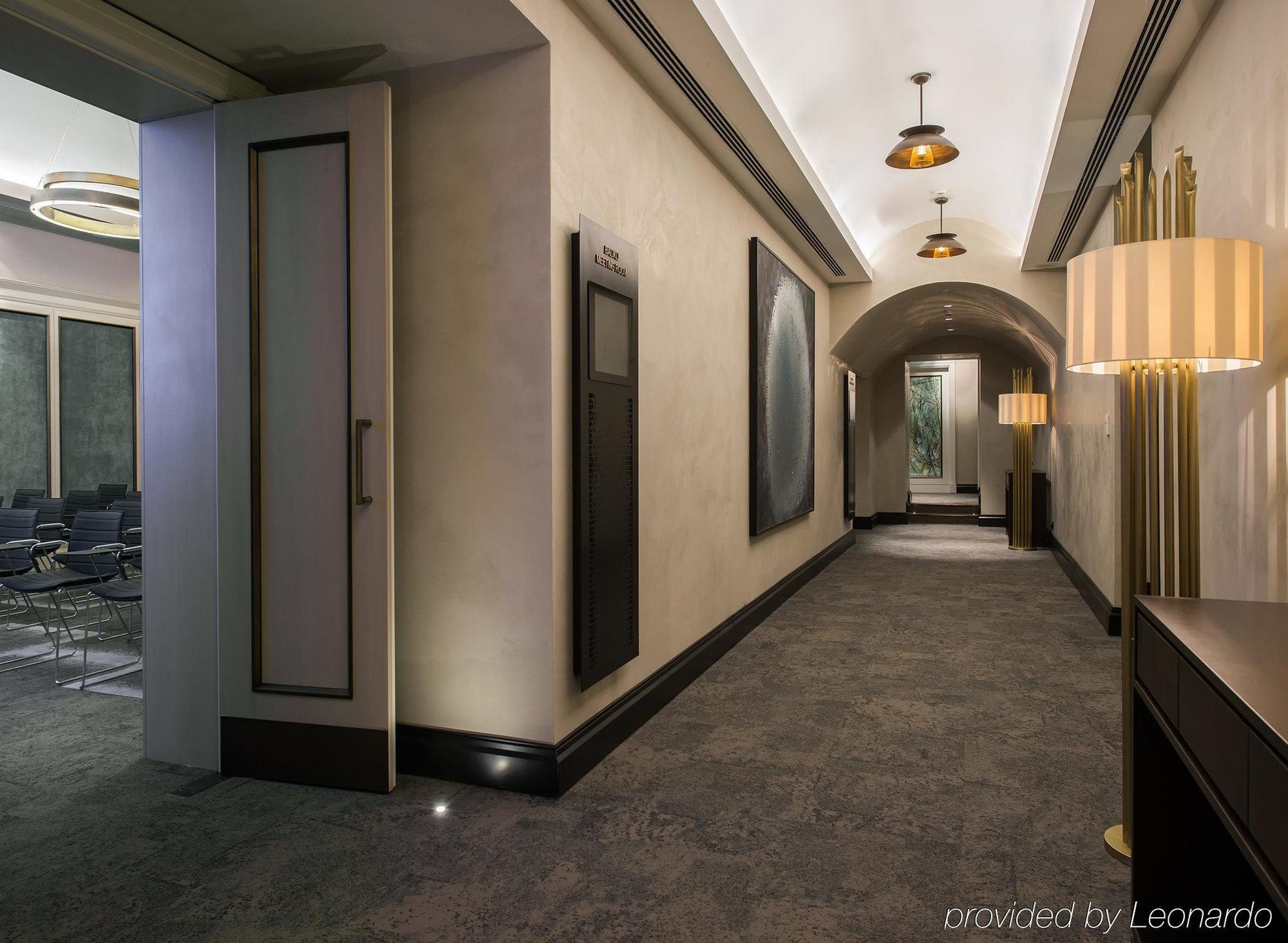 10 Karakoy Hotell Istanbul Eksteriør bilde A corridor