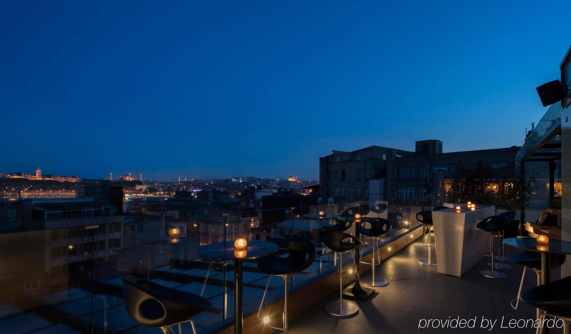 10 Karakoy Hotell Istanbul Eksteriør bilde View from the rooftop