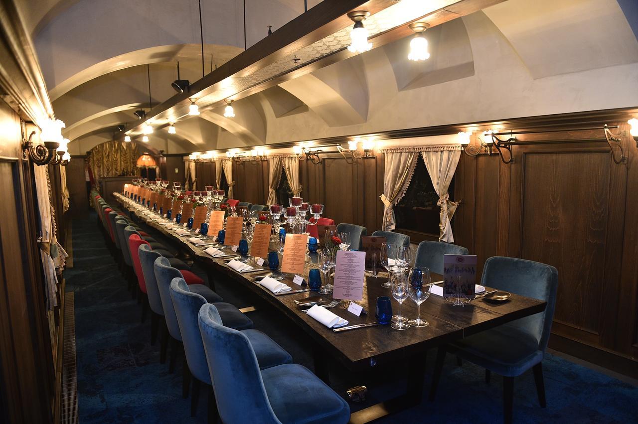 10 Karakoy Hotell Istanbul Eksteriør bilde The interior of the tasting room at the Wine & Spirit Education Trust